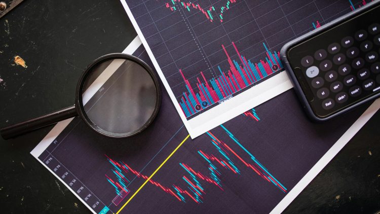 Mid-Cap Funds Lag Behind as Large-Cap Stocks Capture Fresh Buying